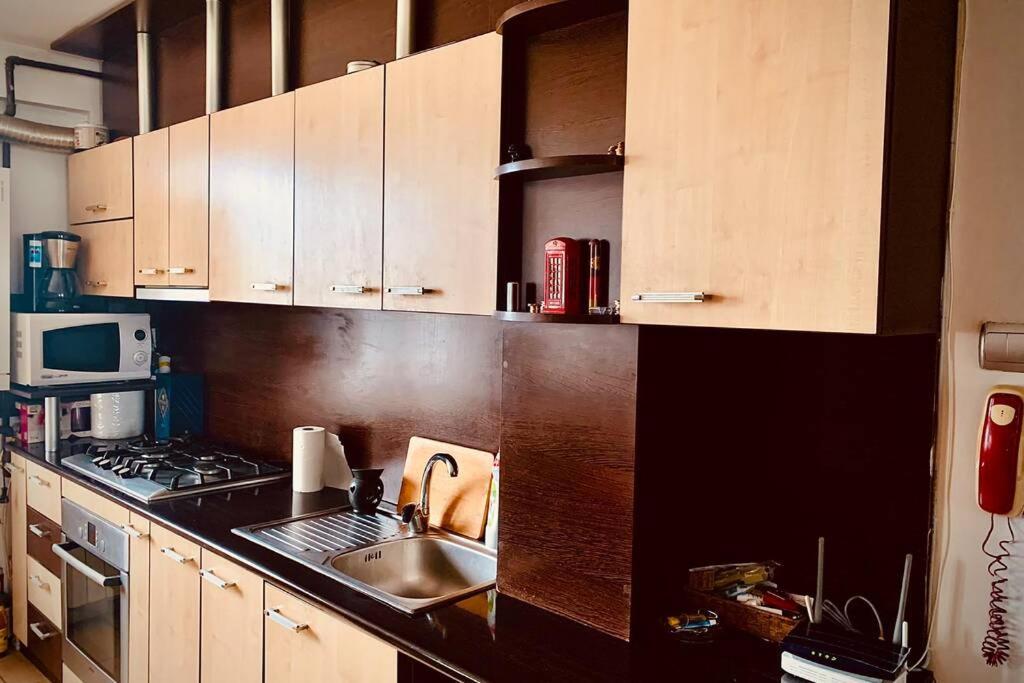 Cozy 2 Rooms Apartment Close To City Center บูคาเรสต์ ภายนอก รูปภาพ