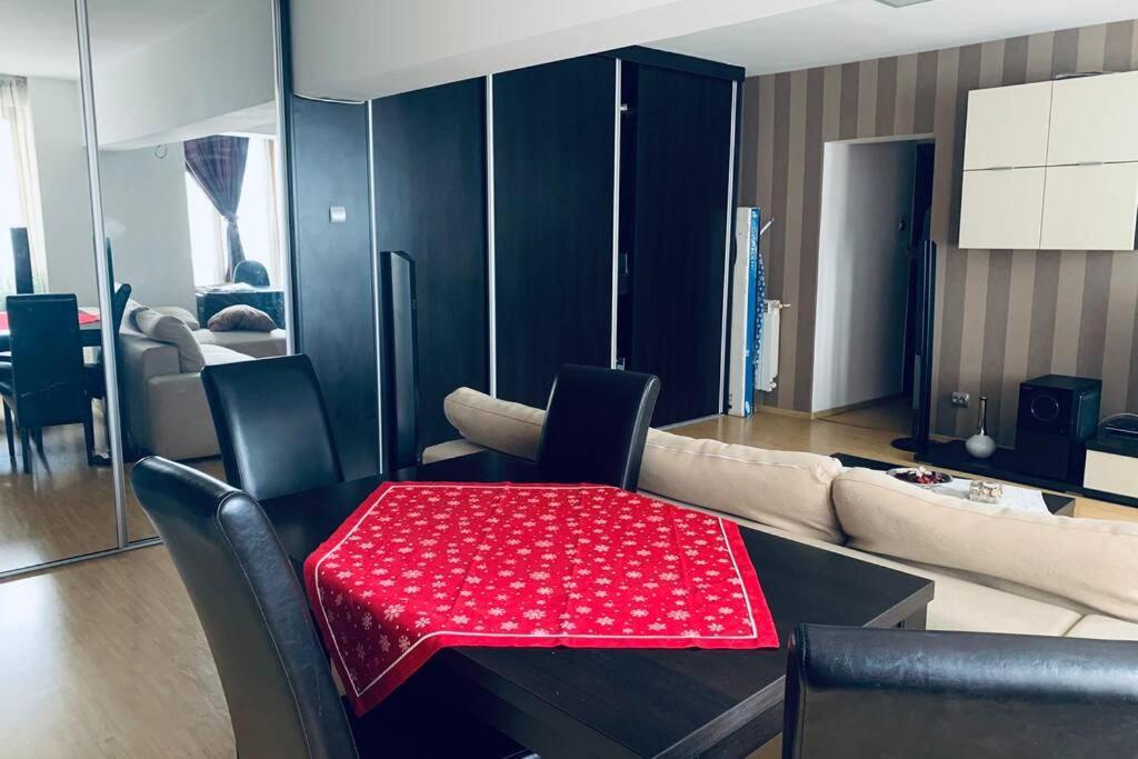 Cozy 2 Rooms Apartment Close To City Center บูคาเรสต์ ภายนอก รูปภาพ