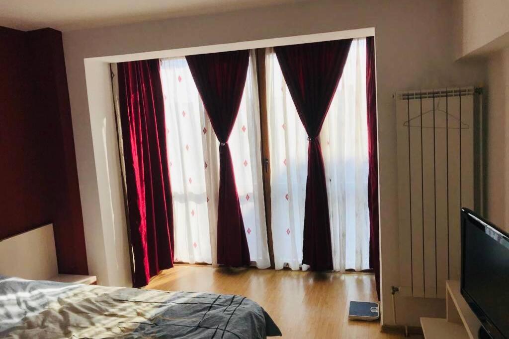 Cozy 2 Rooms Apartment Close To City Center บูคาเรสต์ ภายนอก รูปภาพ